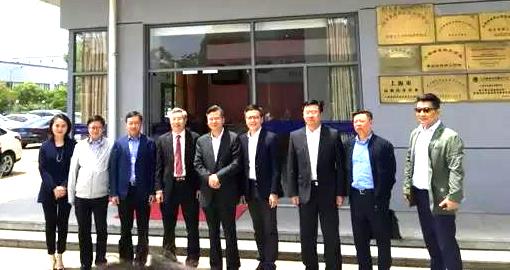 重庆市副市长李殿勋一行来访CA88