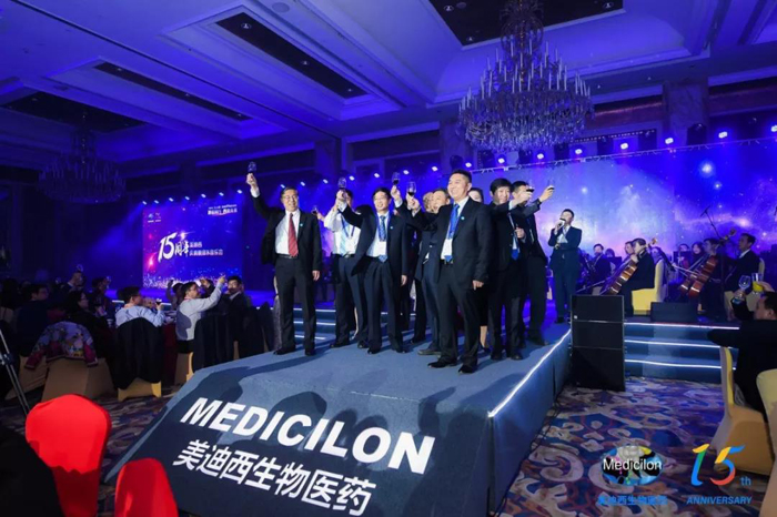CA88CEO陈春麟携高管团队敬酒