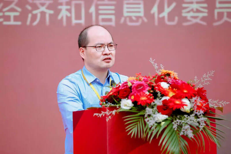 上海市经济和信息化委员会副主任刘平揭晓致辞.jpg 上海市经济和信息化委员会副主任刘平揭晓致辞.jpg